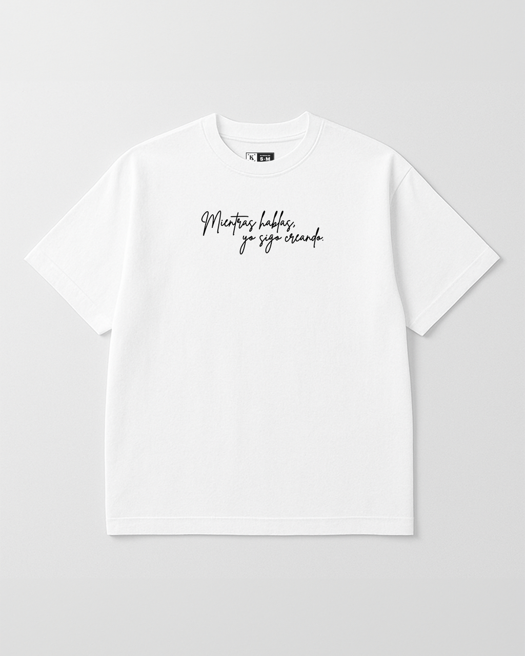 Camiseta Oversize Debi Callar Más Haters