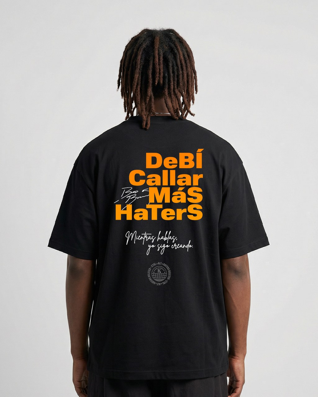 Camiseta Oversize Debi Callar Más Haters