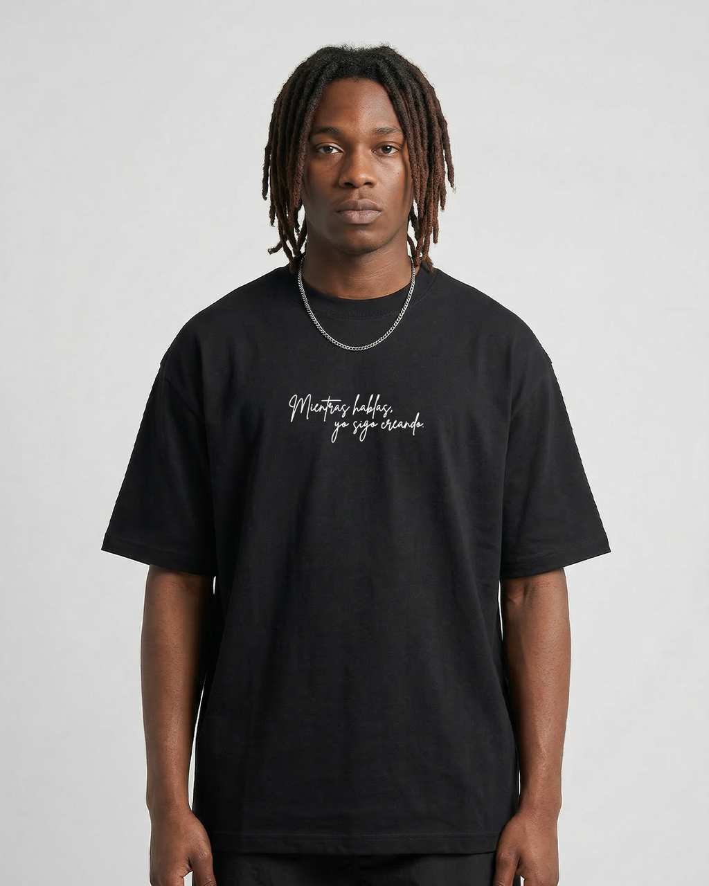 Camiseta Oversize Debi Callar Más Haters